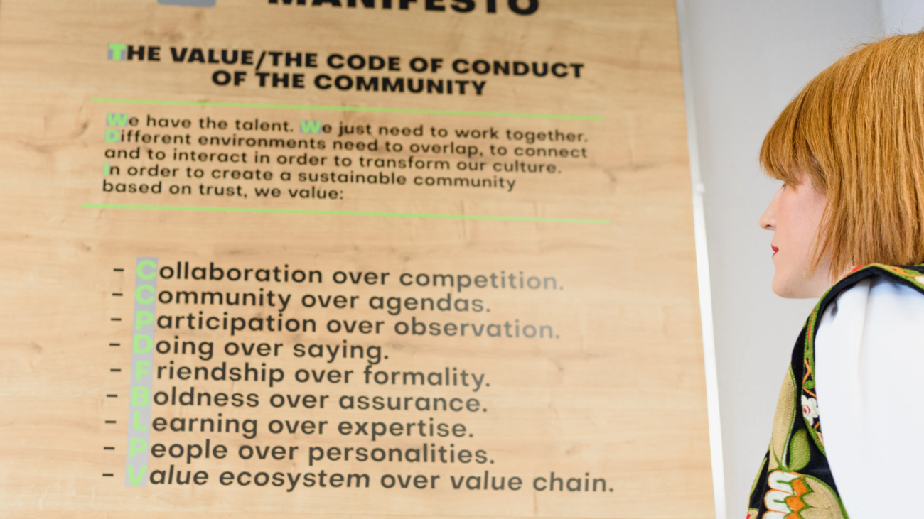 Coworking Manifesto is a declaration of principles that promotes collaboration, community, and sustainability in the workplace.